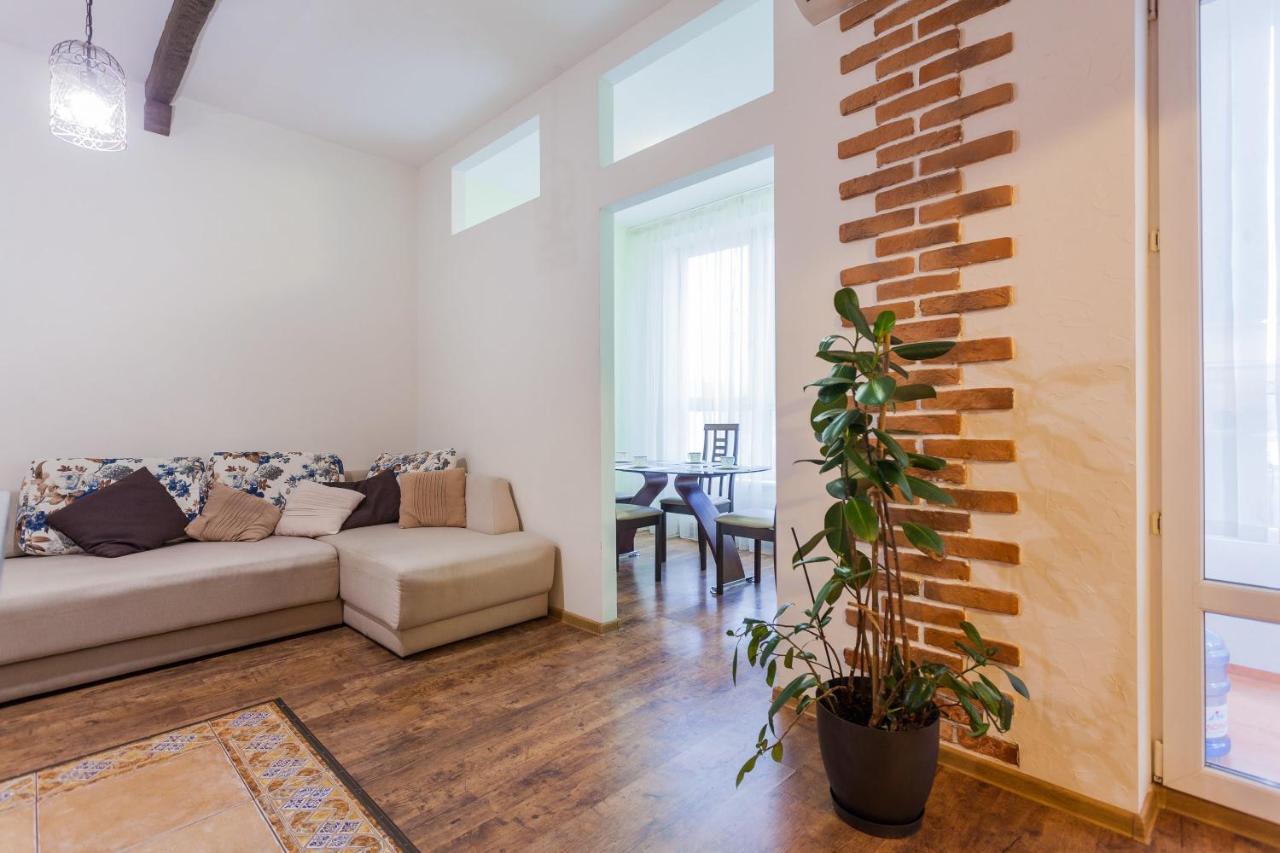 Navit Apartments With Breakfast, Near The Railway Station, The City Center, The Park Киев Екстериор снимка