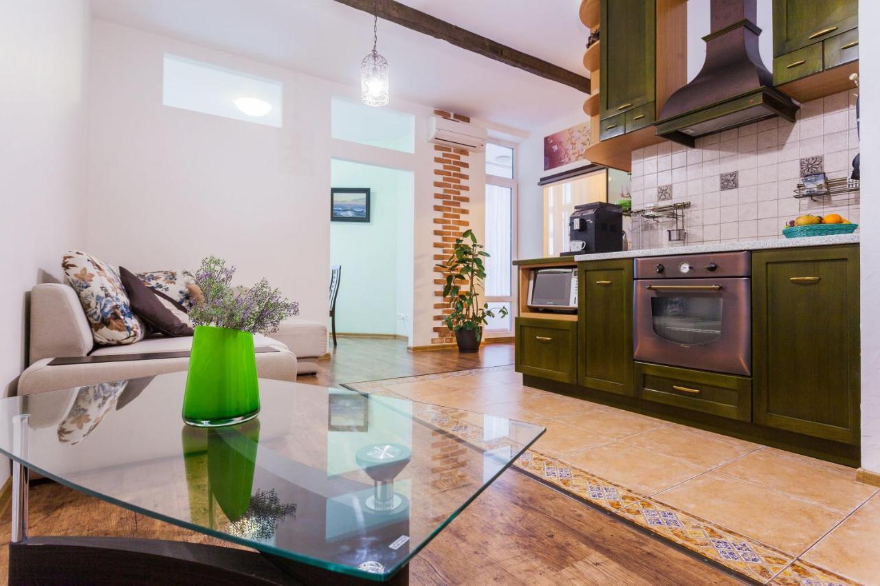 Navit Apartments With Breakfast, Near The Railway Station, The City Center, The Park Киев Екстериор снимка
