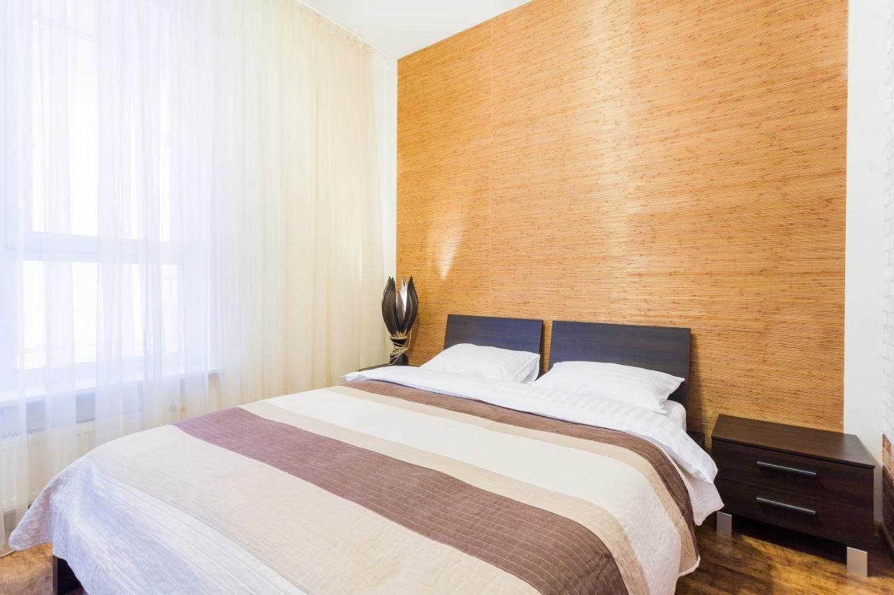 Navit Apartments With Breakfast, Near The Railway Station, The City Center, The Park Киев Екстериор снимка